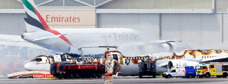        -777-300 Emirates Airlines,   