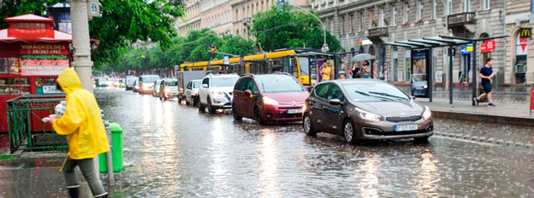 Венгерские страховщики оценивают ущерб имуществу от шторма 17-18 июля в 4,2 млн евро