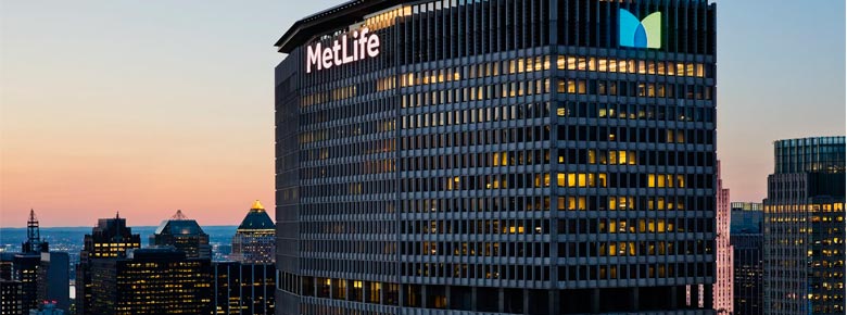  MetLife     20%,    S&P 500   22%