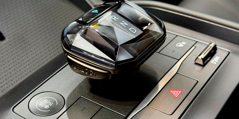 ������� ������ � 2025 ����: ���쳿 �� 11� ����������� �� 5 ���� ���, ������� ������ �� 2,3 ���� ���